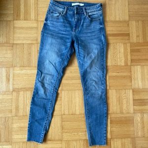 Hidden Jeans Straight Leg
